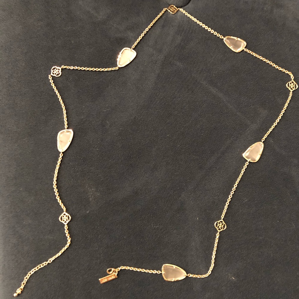 Kendra Scott necklace